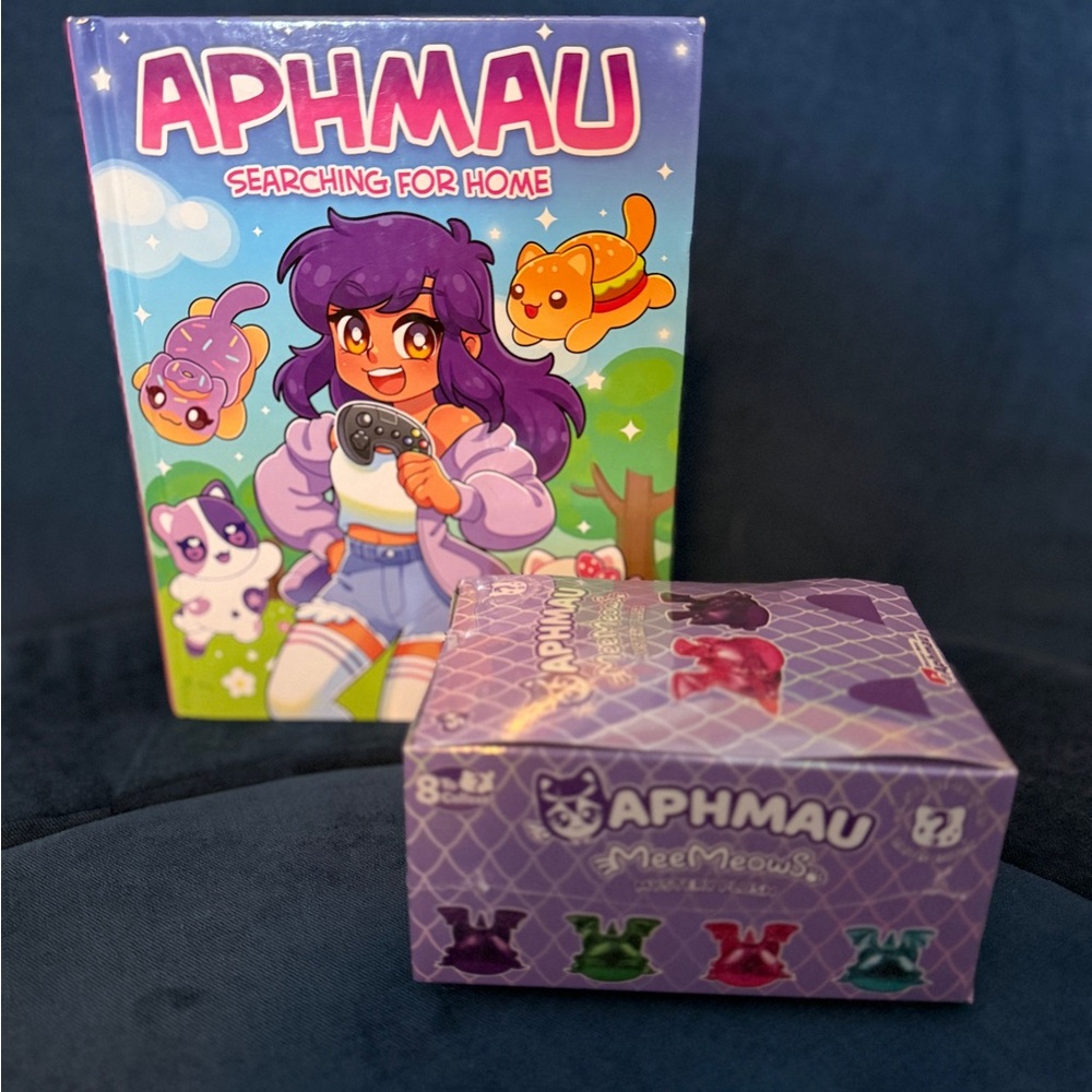 Aphmau Searching for Home Book and NWT Sealed MeeMeows Surprise Box Toy